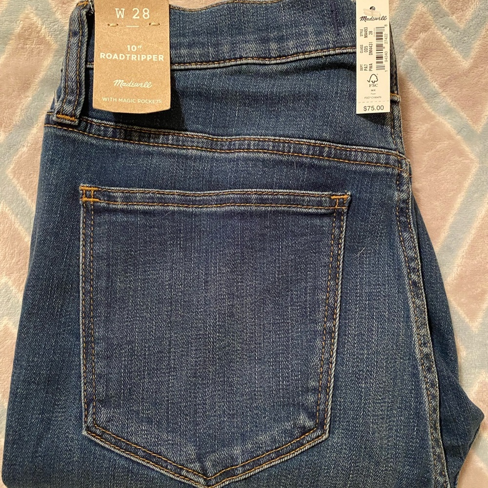 Brand new Madewell W28 10” Roadtripper with Magic Pockets Jeans